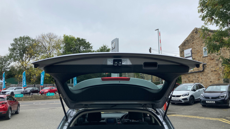 Honda HR-V 1.5 i-VTEC SE Navi CVT 5dr Petrol Hatchback